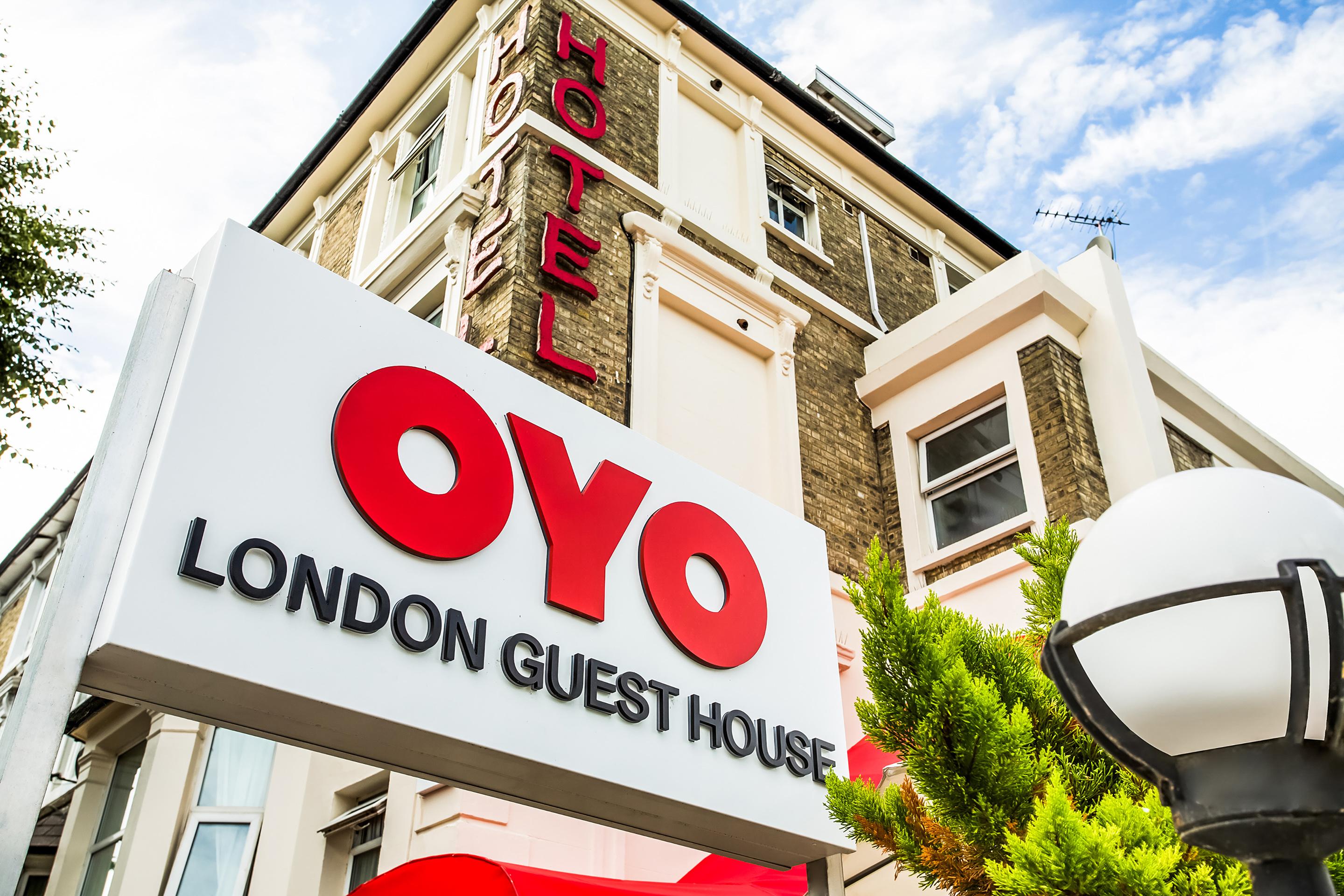 Oyo London Guest House Exterior photo